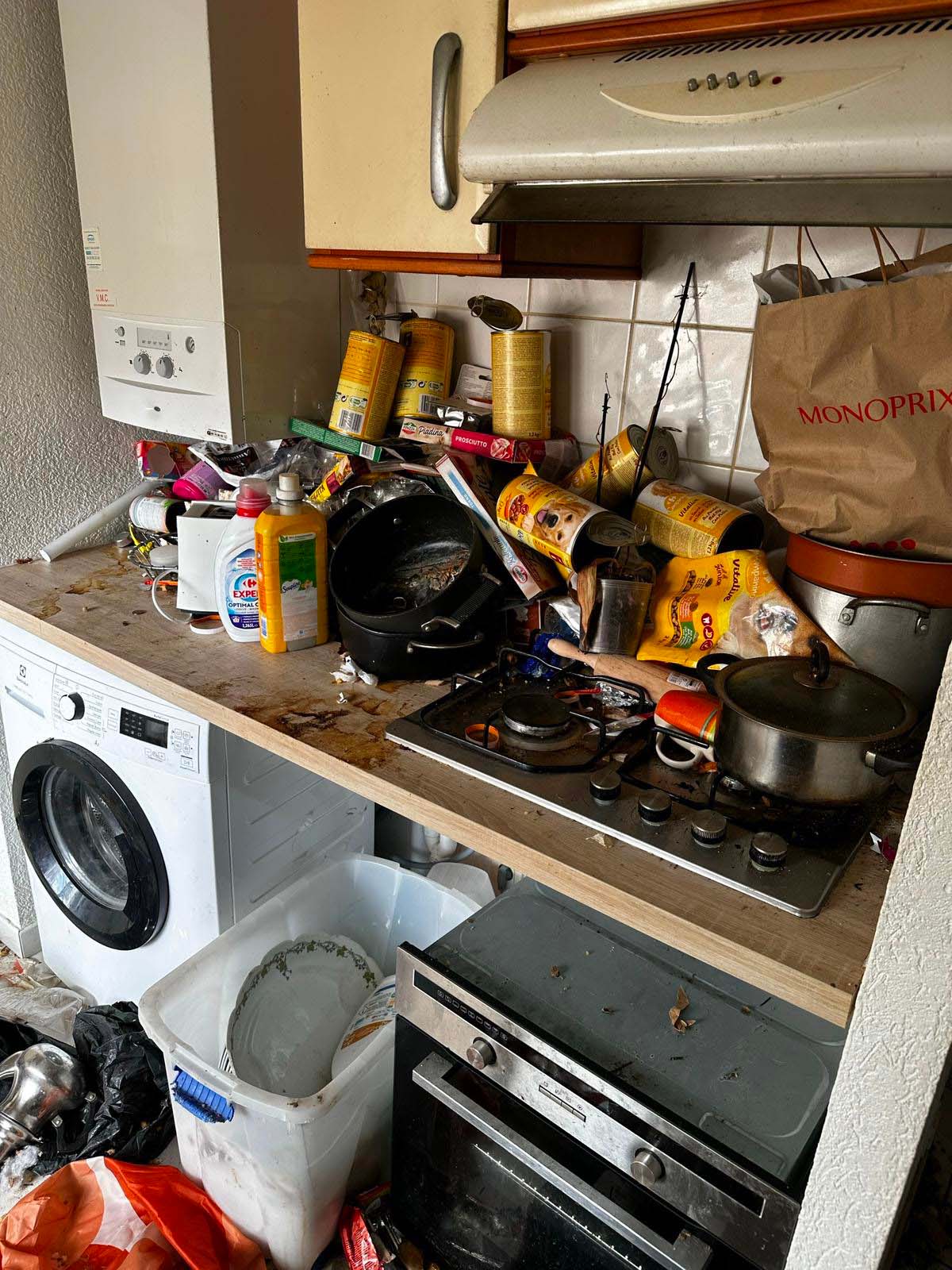 avant nettoyage cuisine par jp nettoyage